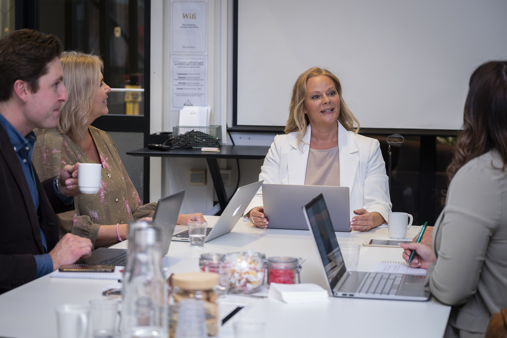 Projektgrupp arbetar